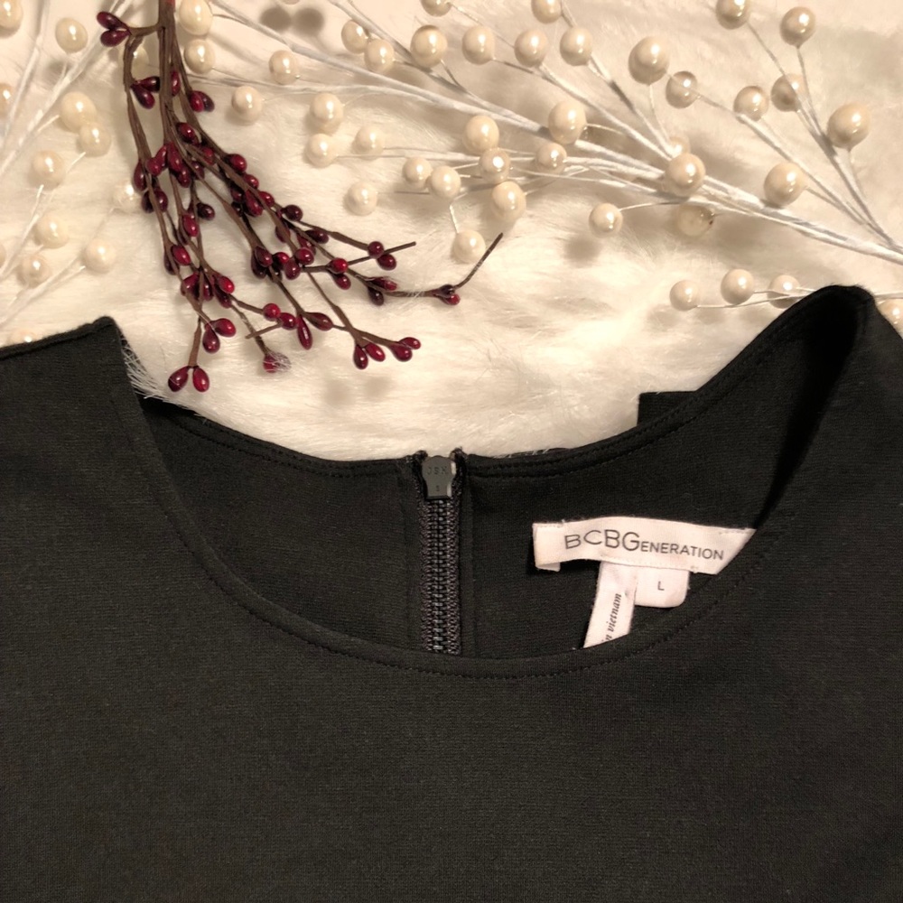 •4/$30• BCBGeneration Top - Picture 2 of 5